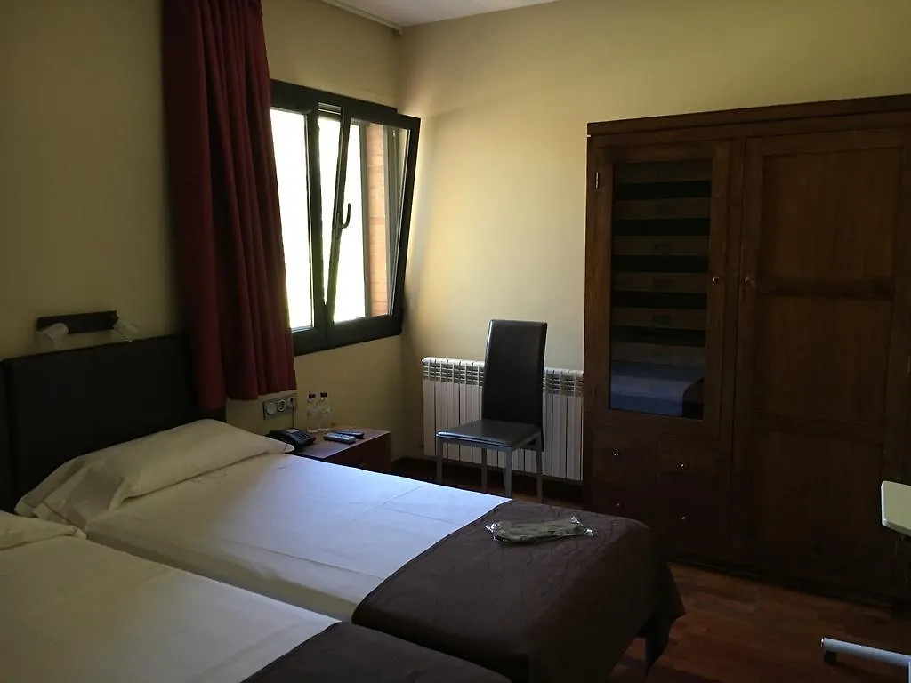 Hotel Dom Organya 3*,