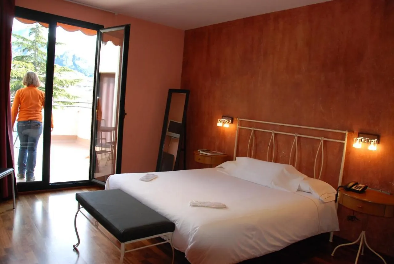 Hotel Dom Organya